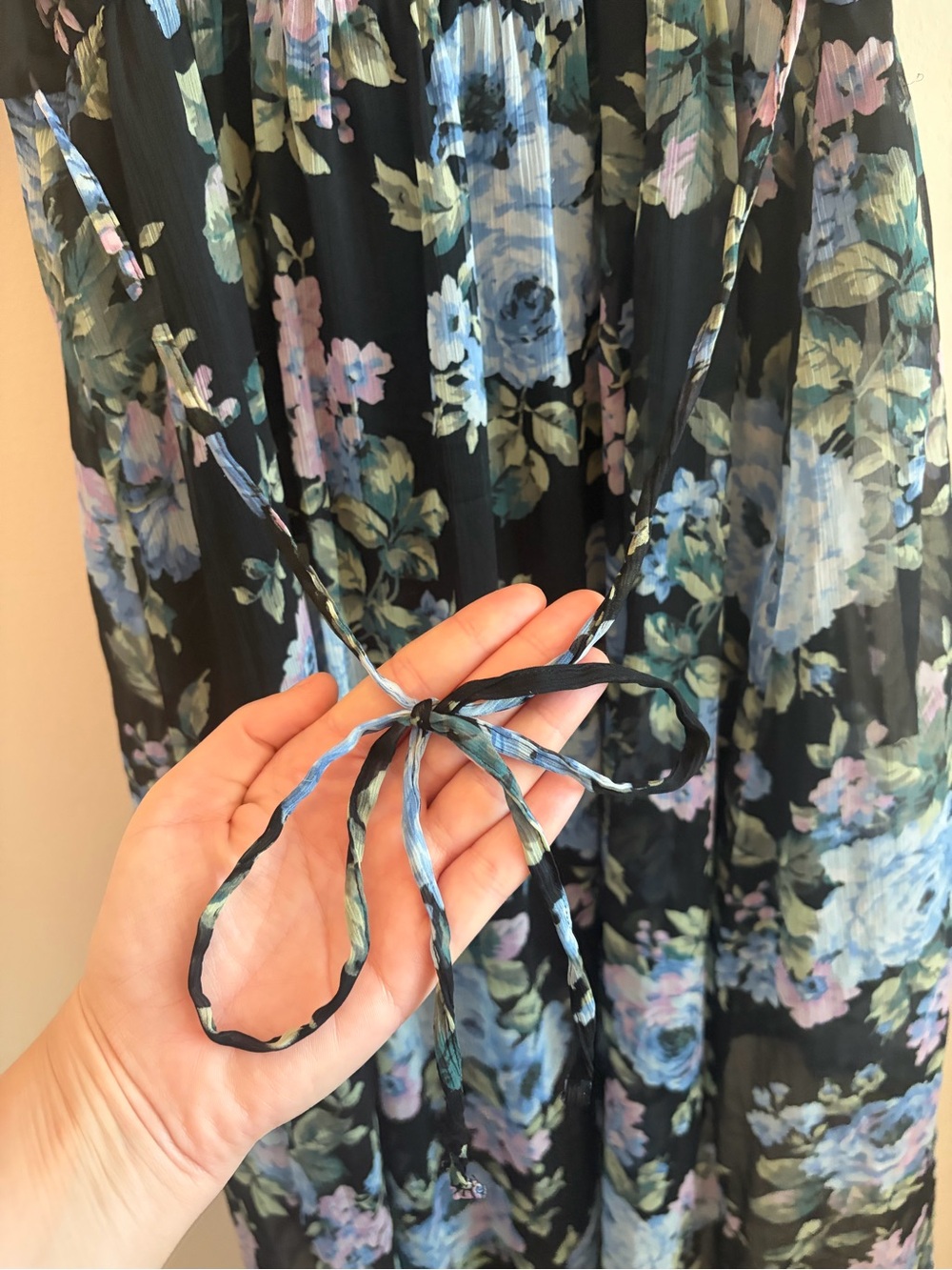 Abercrombie & Fitch Floral Off-Shoulder Hi-low Dress in Black & Blue Women’s Med - Picture 7 of 11